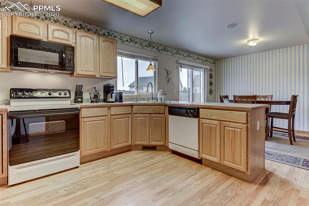 3957 Ranch Bluff Court Colorado Springs, CO 80922 - Photo 13 of 31