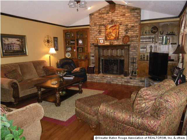 14747 Stoneberg Avenue Baton Rouge, LA 70816 - Photo 3 of 18 Gallery Image 3