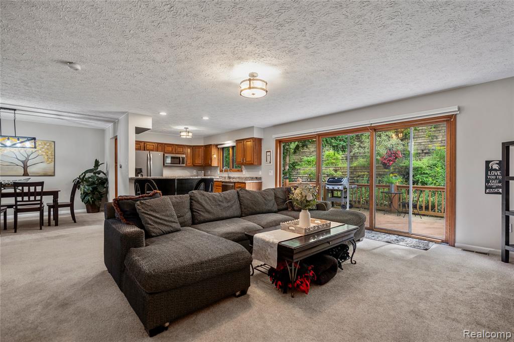 6535 Ridgeview Drive Clarkston, MI 48346 - Photo 7 of 22 Gallery Image 7