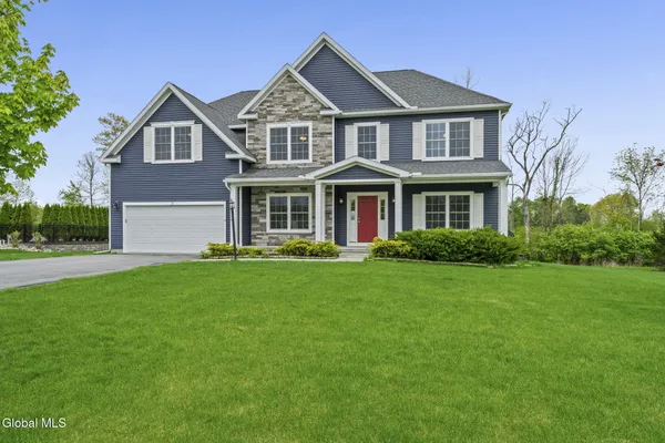 $898,000 | 31 Stablegate Drive, Ballston, NY 12019