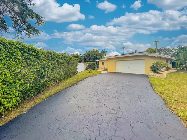 $4,500 | 192 Southwest 62nd Terrace, Plantation, FL 33317