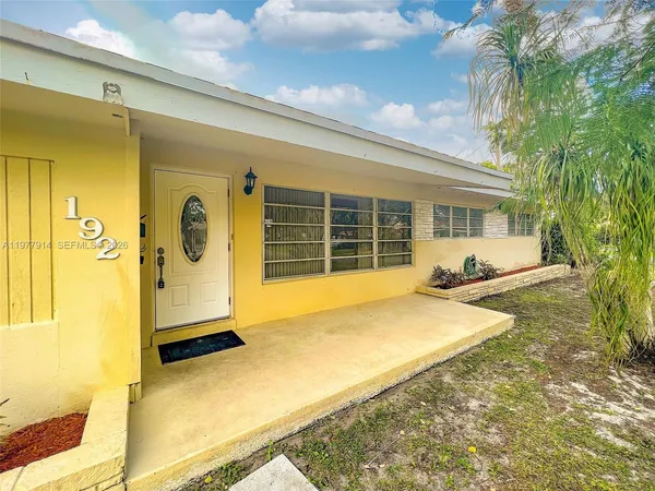 $4,500 | 192 Southwest 62nd Terrace, Plantation, FL 33317