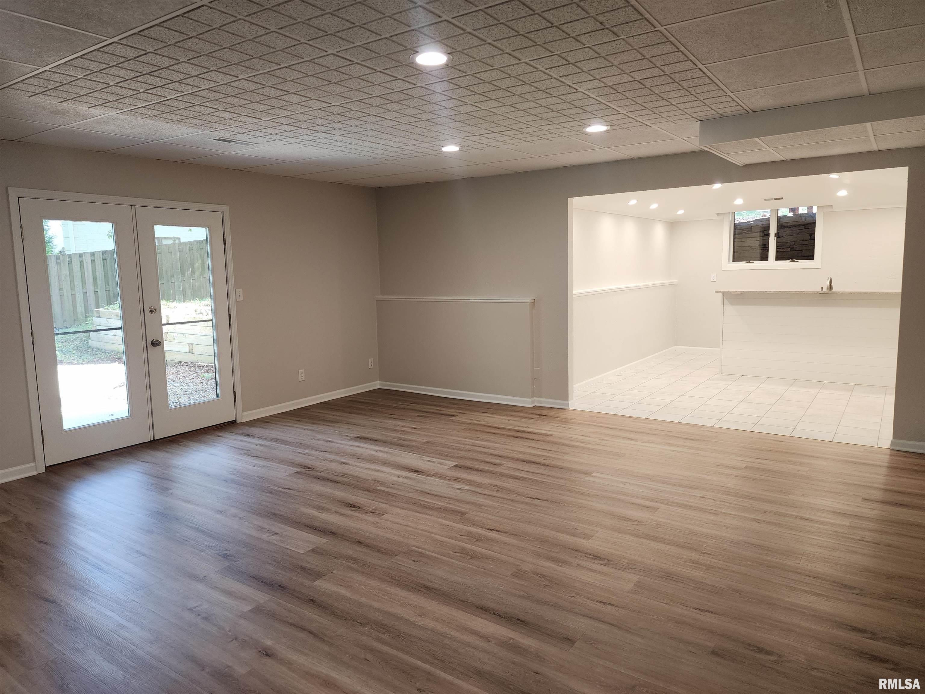 1904 Oak Creek Road Springfield, IL 62704 - Photo 23 of 28 Gallery Image 23