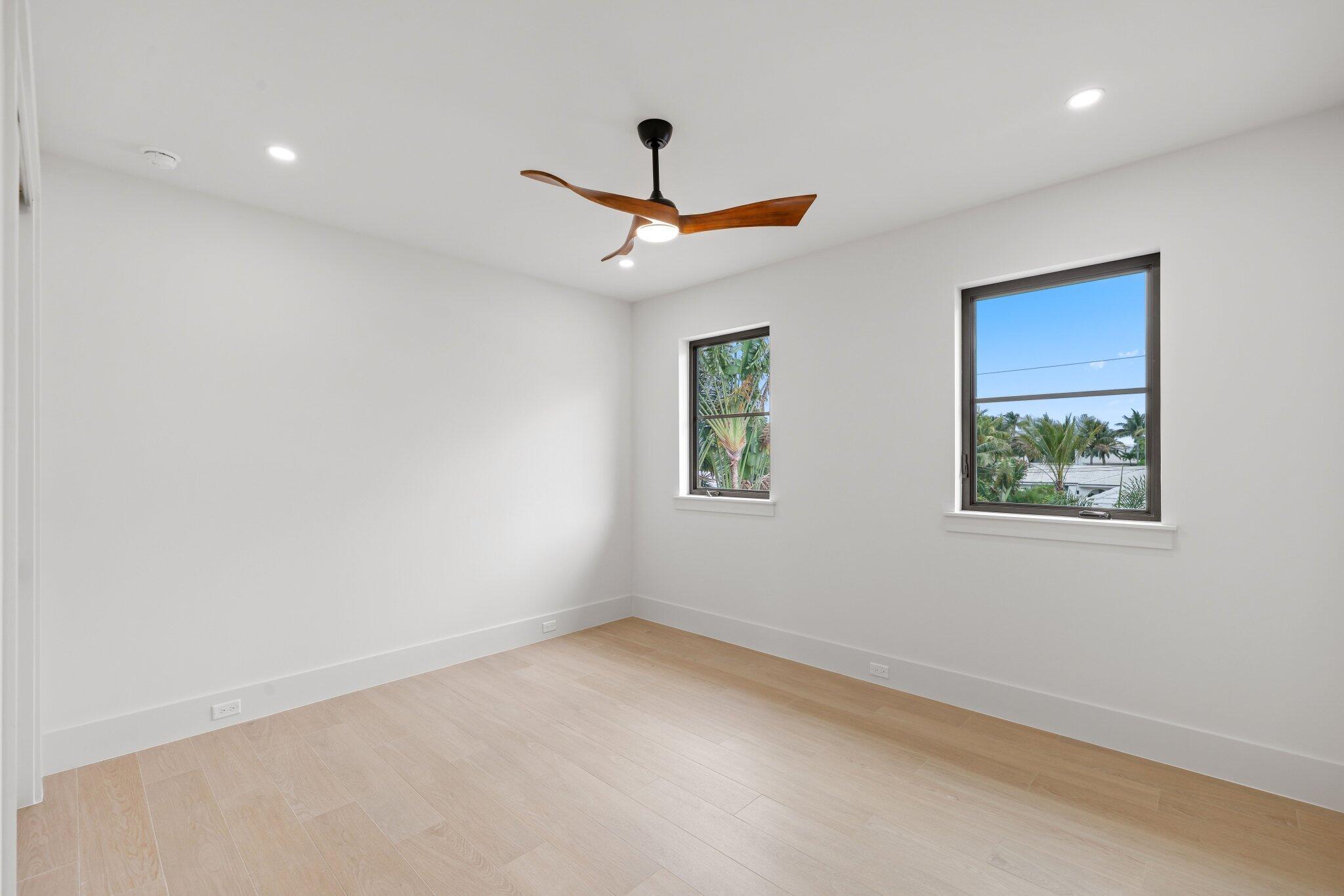 1160 Emerald Lane Riviera Beach, FL 33404 - Photo 49 of 86 1160 Emerald Lane - 70.jpg-SMALL