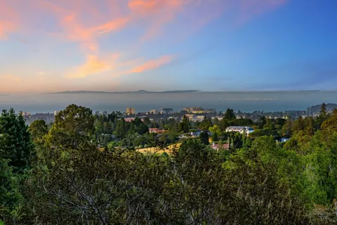 $6,998,000 | 220 Robin Road, Hillsborough, CA 94010