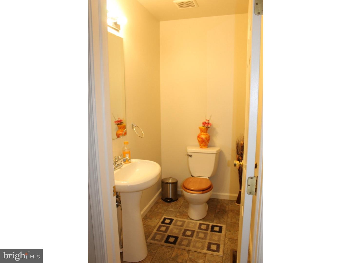806 Caramist Circle Sinking Spring, PA 19608 - Photo 14 of 25 Gallery Image 14