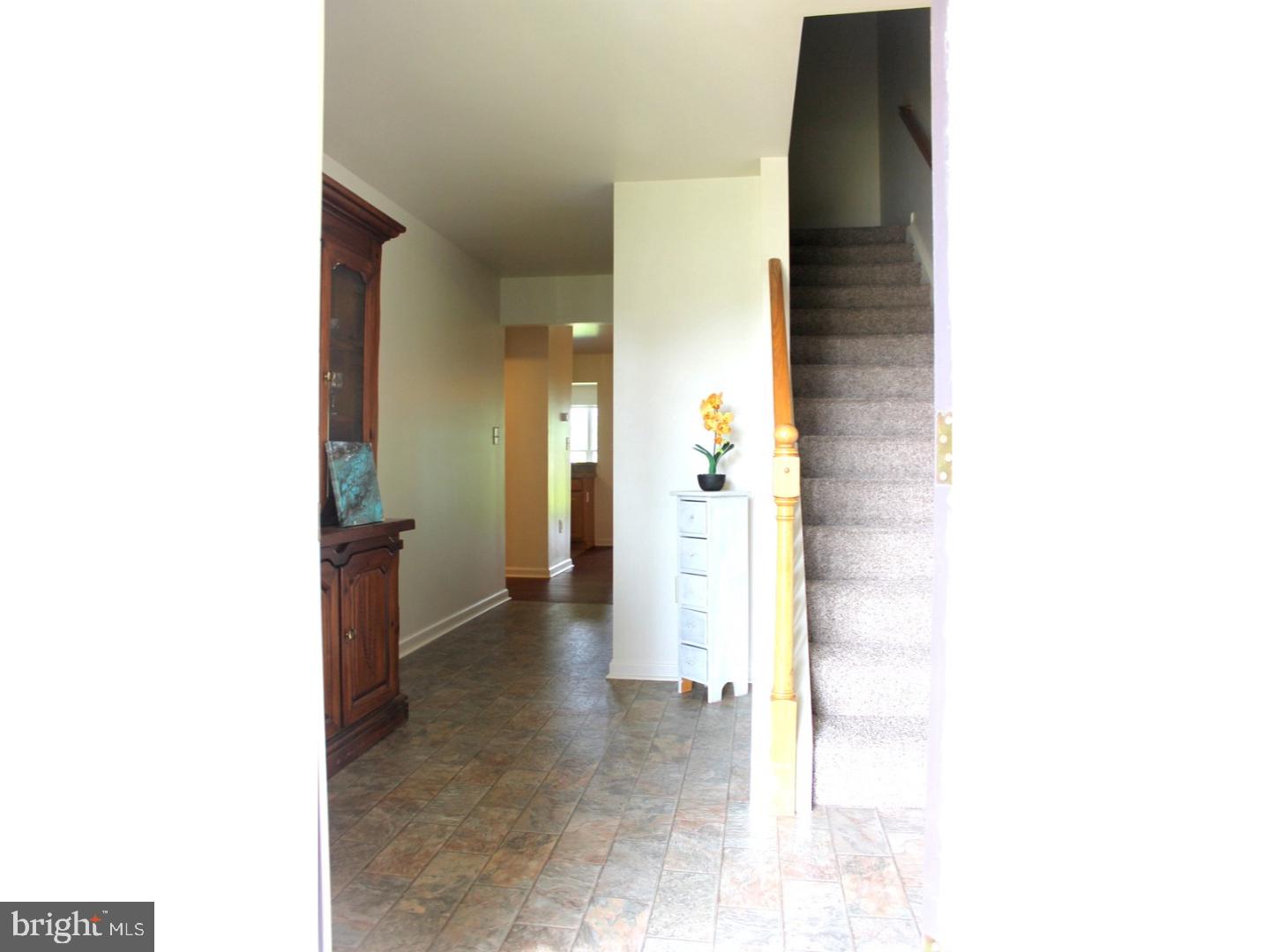 806 Caramist Circle Sinking Spring, PA 19608 - Photo 4 of 25 Gallery Image 4
