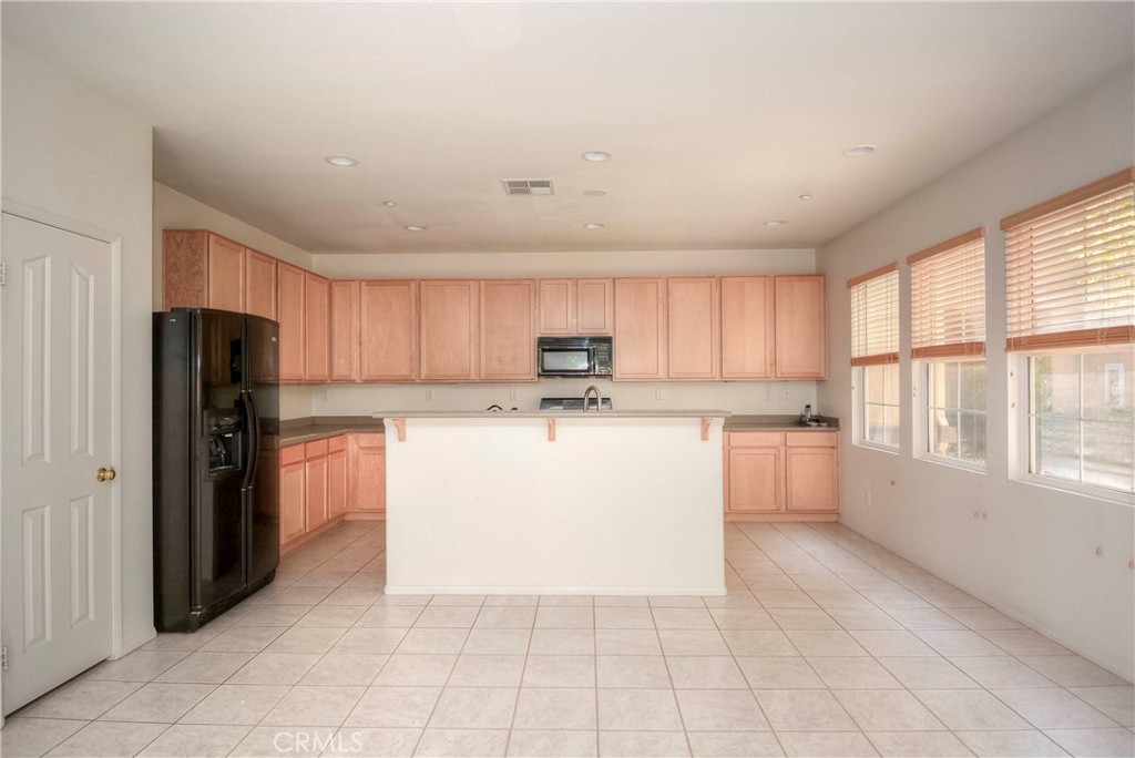 7353 Ellena W Rancho Cucamonga, CA 91730 - Photo 3 of 39