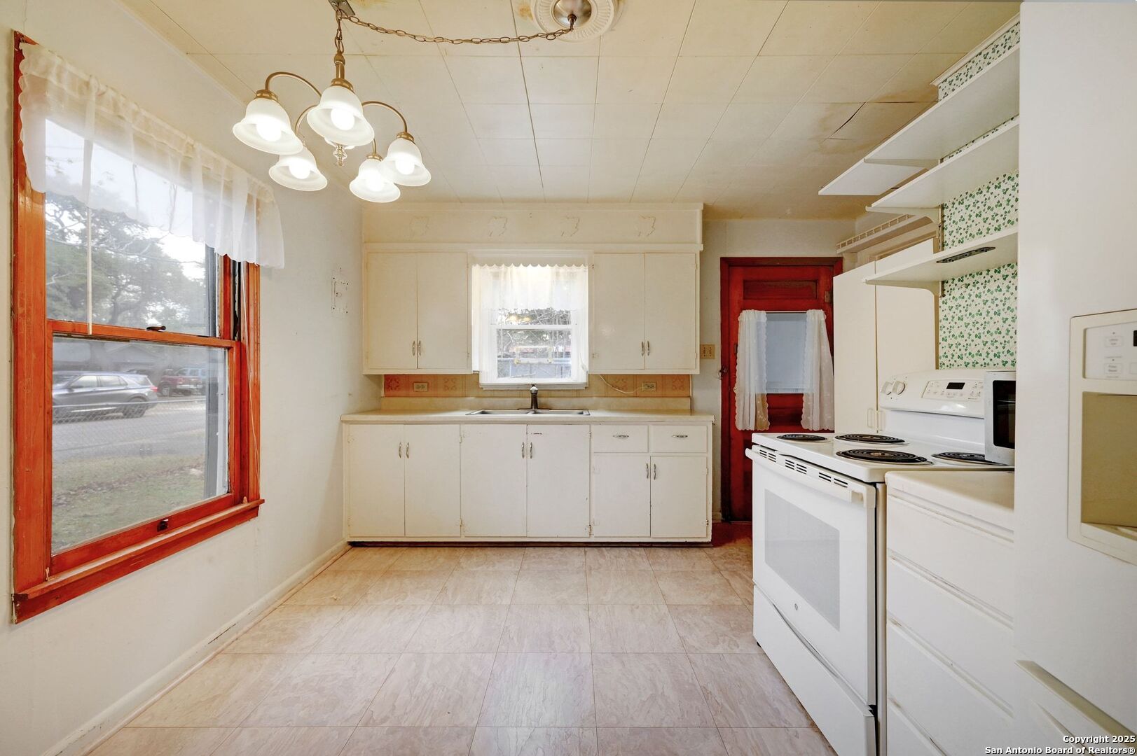 309 8th Street Blanco, TX 78606 - Photo 3 of 13