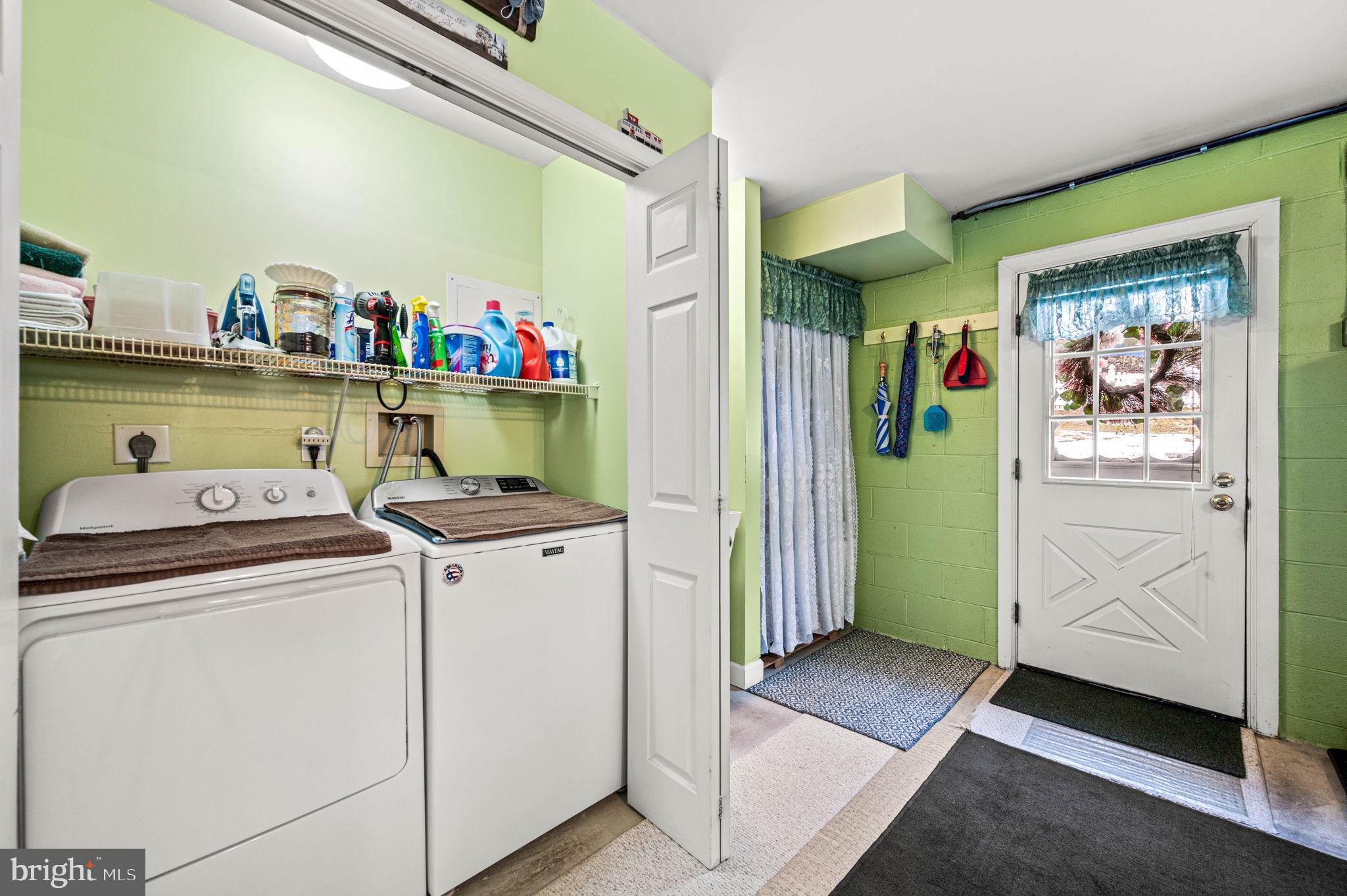 1548 County Line Road Bechtelsville, PA 19505 - Photo 27 of 31 a utility room with dryer and washer