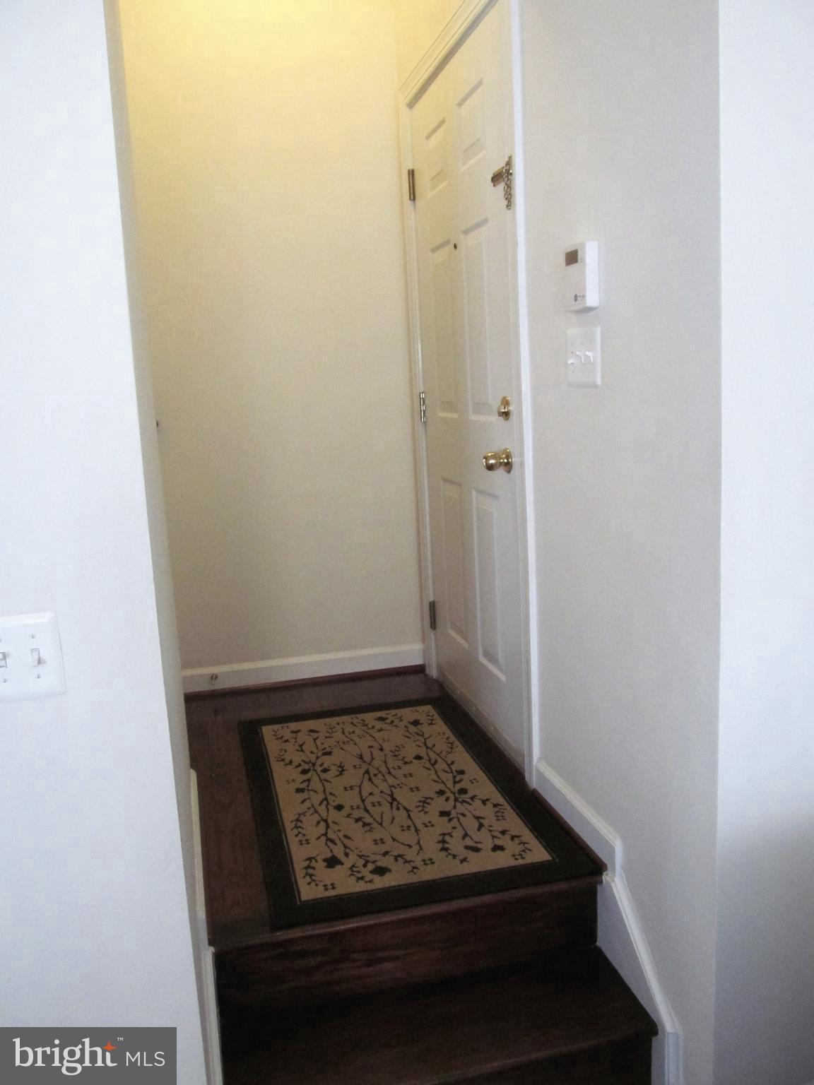 2511 Pascal Place Herndon, VA 20171 - Photo 3 of 30