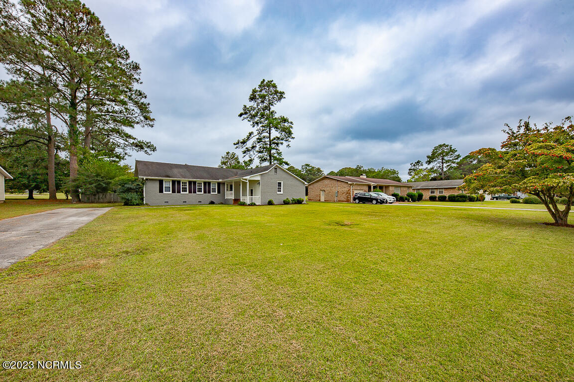 305 Rockledge Road New Bern, NC 28562 - Photo 2 of 21 IMG_2177-HDR