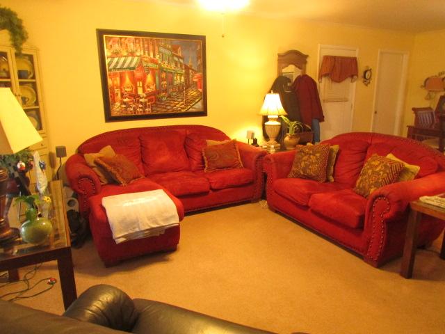 1104 Springer Road Lawrenceburg, TN 38464 - Photo 2 of 15 Living Room