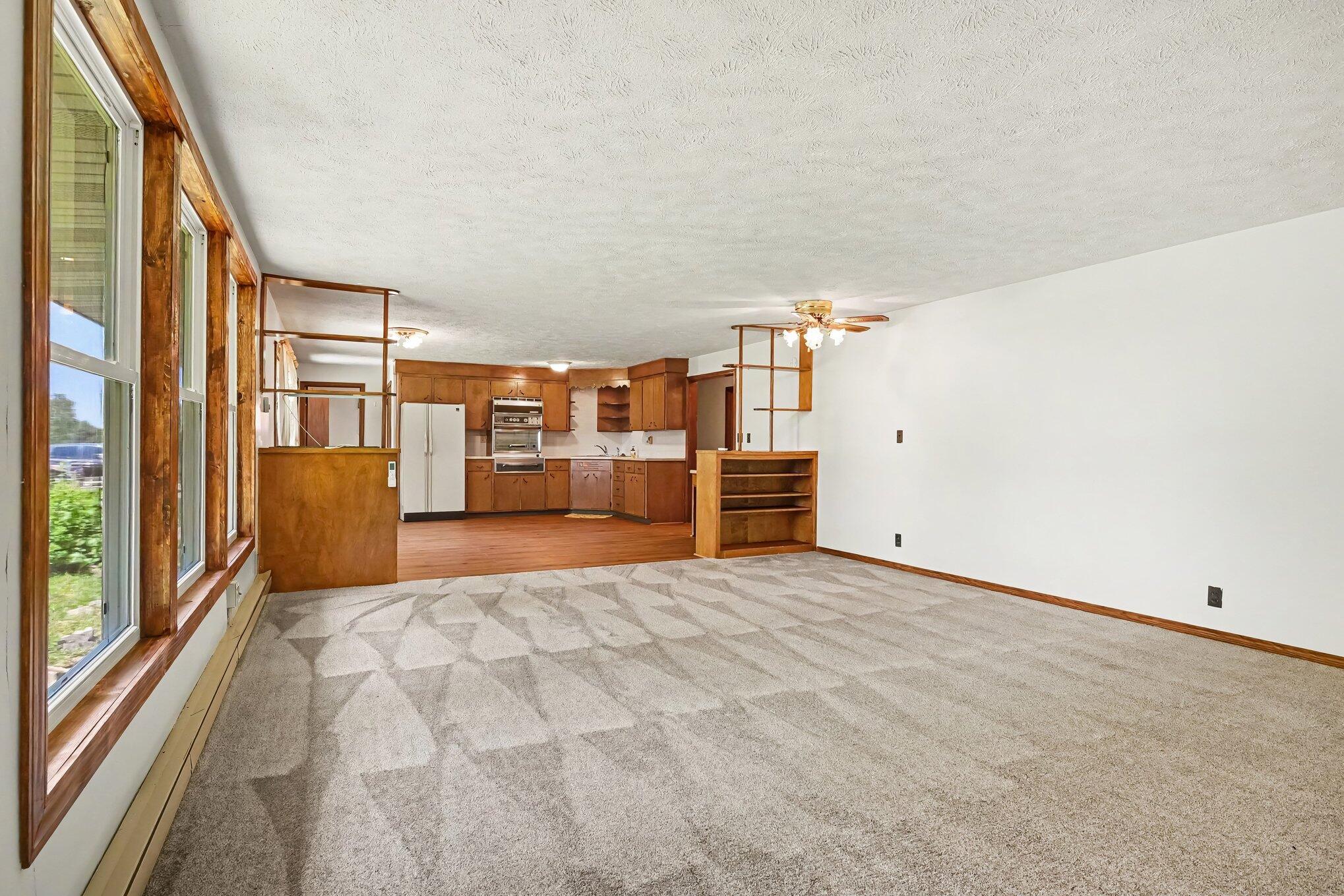 5405 Hartman Road Eau Claire, MI 49111 - Photo 8 of 36 007_file_5327