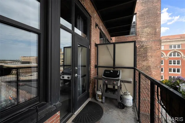 $190,000 | 1015 Washington Avenue, Unit 508, St. Louis, MO 63101