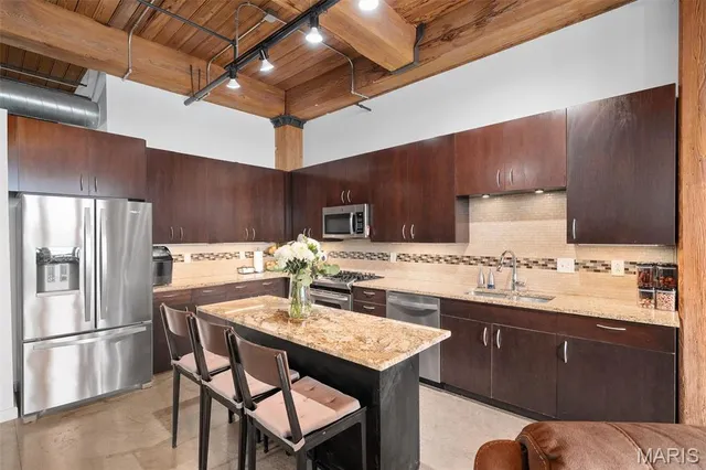 $190,000 | 1015 Washington Avenue, Unit 508, St. Louis, MO 63101