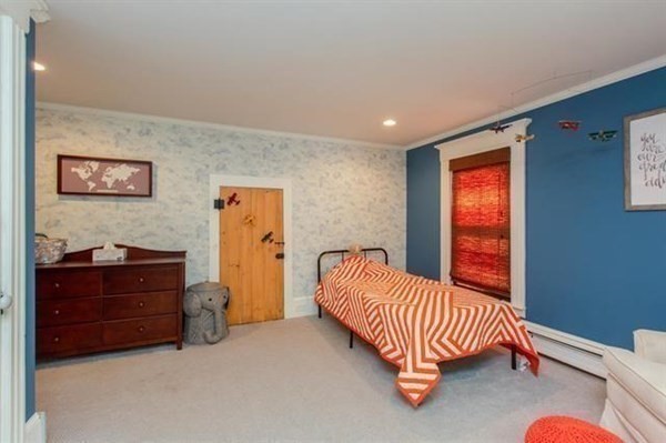 526 Mammoth Road Londonderry, NH 03053 - Photo 21 of 40