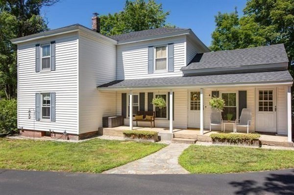 526 Mammoth Road Londonderry, NH 03053 - Photo 5 of 40