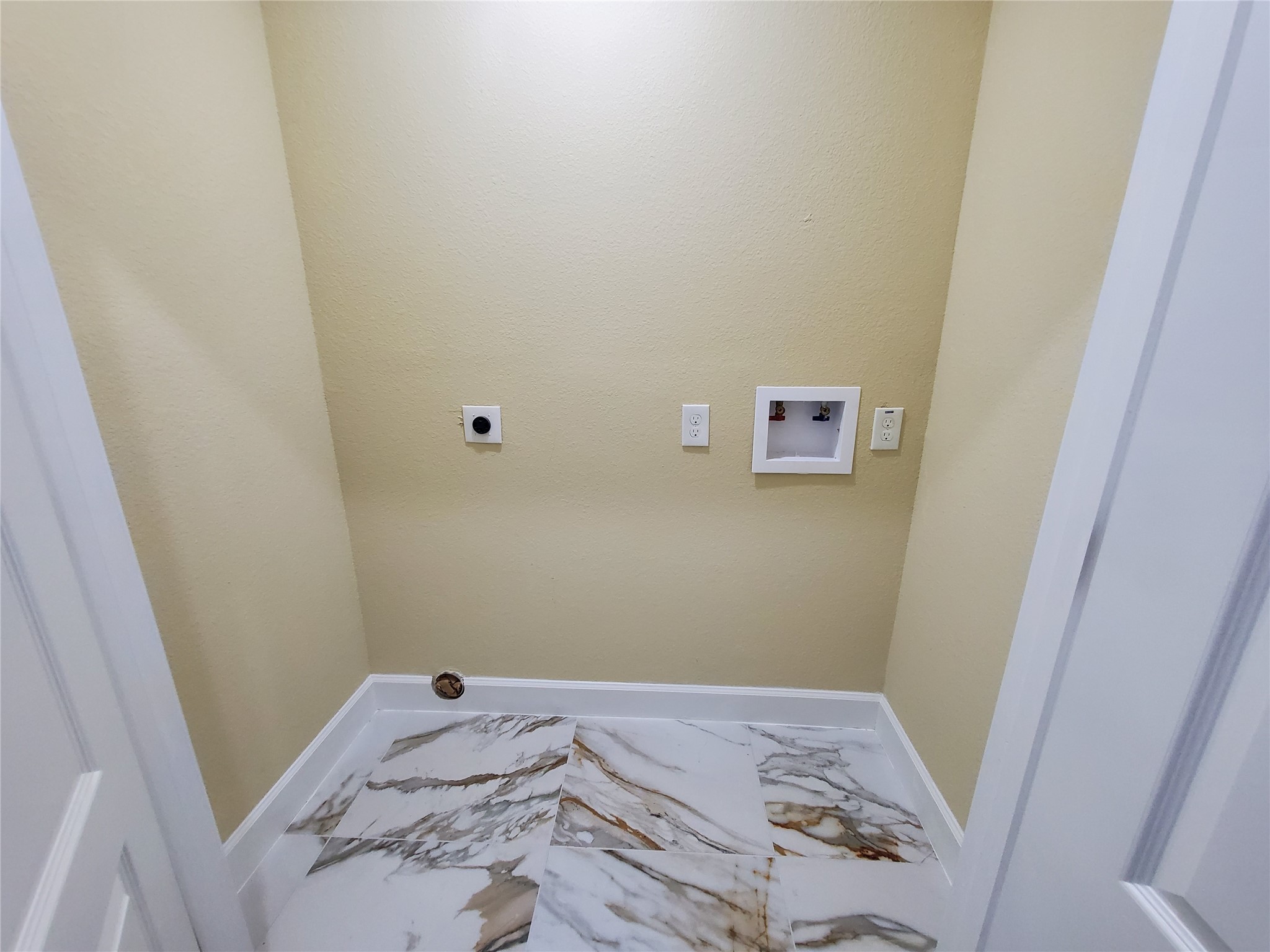 1306 North 9th Street Conroe, TX 77301 - Photo 13 of 47 a view of a small space