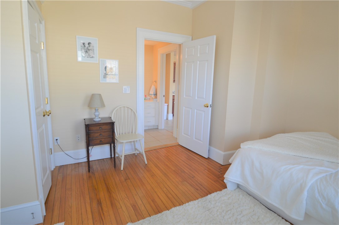 398 Wolcott Avenue, Unit 4 Middletown, RI 02842 - Photo 20 of 25