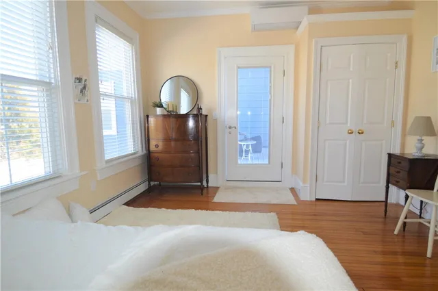 $2,300 | 398 Wolcott Avenue, Unit 4, Middletown, RI 02842