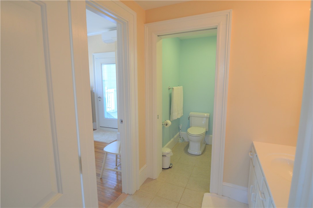 398 Wolcott Avenue, Unit 4 Middletown, RI 02842 - Photo 23 of 25
