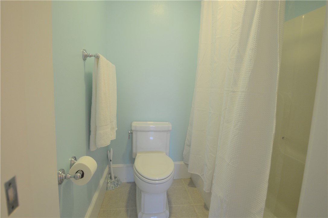 398 Wolcott Avenue, Unit 4 Middletown, RI 02842 - Photo 25 of 25
