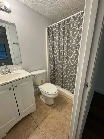 $1,500 | 605 Ixoria Avenue, Unit 15, Fort Pierce, FL 34982