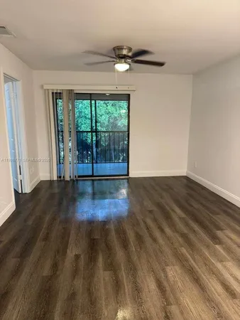 $1,500 | 605 Ixoria Avenue, Unit 15, Fort Pierce, FL 34982