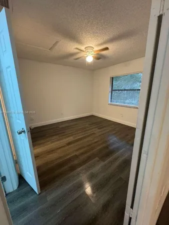 $1,500 | 605 Ixoria Avenue, Unit 15, Fort Pierce, FL 34982