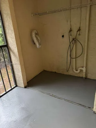 $1,500 | 605 Ixoria Avenue, Unit 15, Fort Pierce, FL 34982