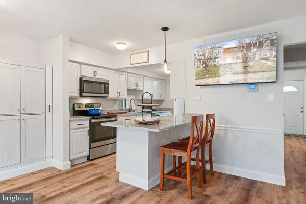 $590,000 | 6404 Patience Court, Alexandria, VA 22315