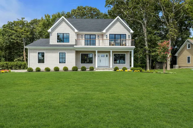 $2,499,000 | 285 Blue Marlin Drive, Southold, NY 11971