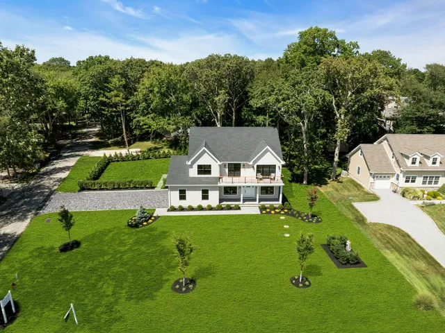 $2,499,000 | 285 Blue Marlin Drive, Southold, NY 11971