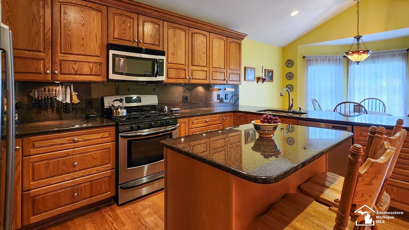13854 Grafton Road Carleton, MI 48117 - Photo 10 of 28