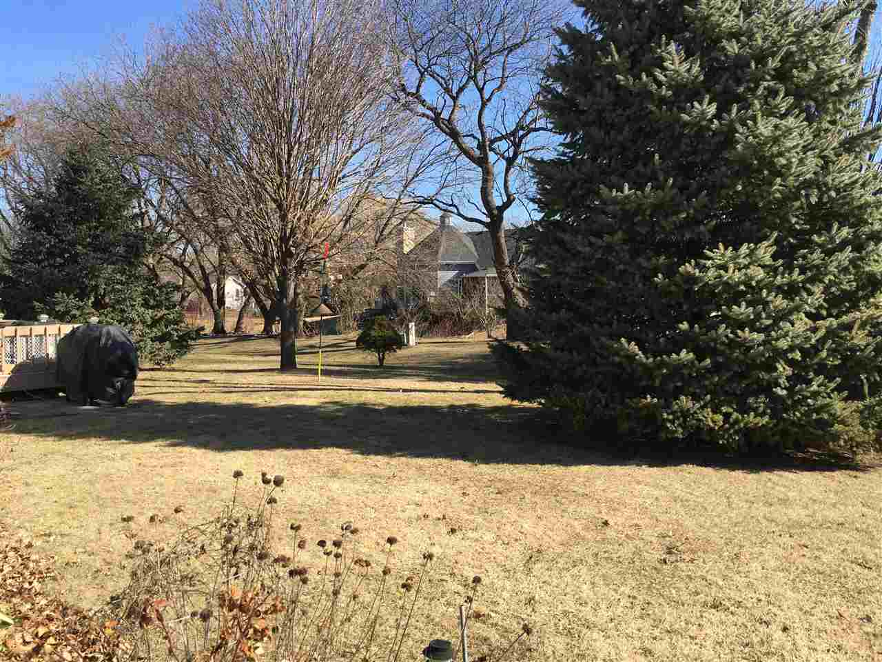 3289 North Trainer Road Rockford, IL 61114 - Photo 18 of 19 a view of yard with tree