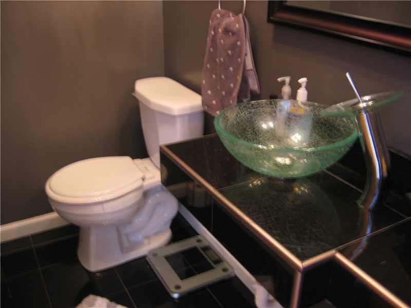 1345 Cathell Road Baldwin, PA 15236 - Photo 5 of 25 Partial Bath.