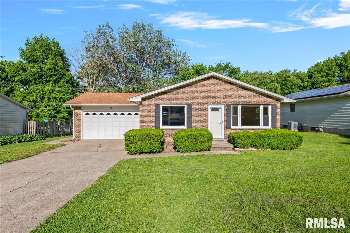 321 Park Street Rochester, IL 62563 - Photo 1 of 35