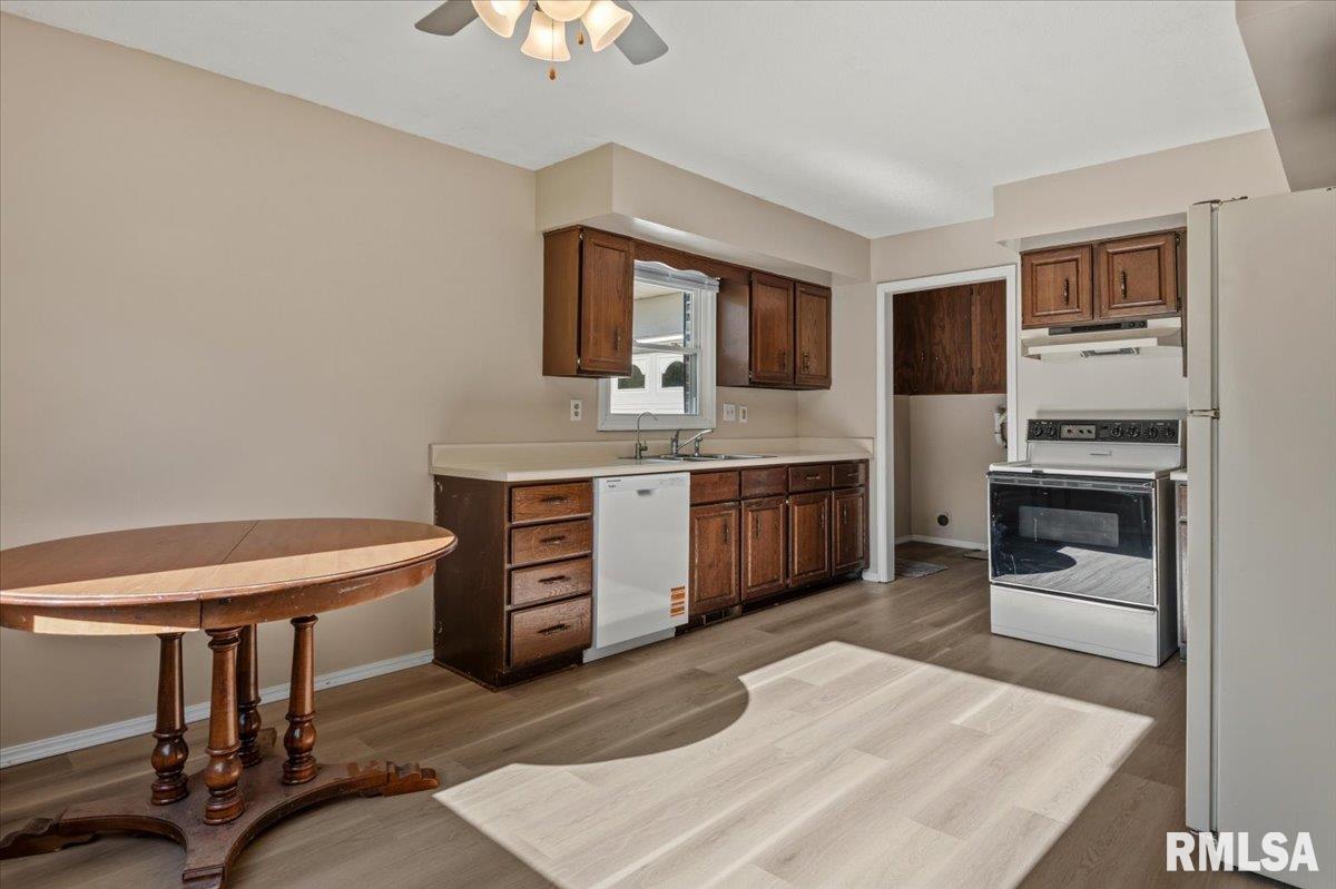 321 Park Street Rochester, IL 62563 - Photo 11 of 35