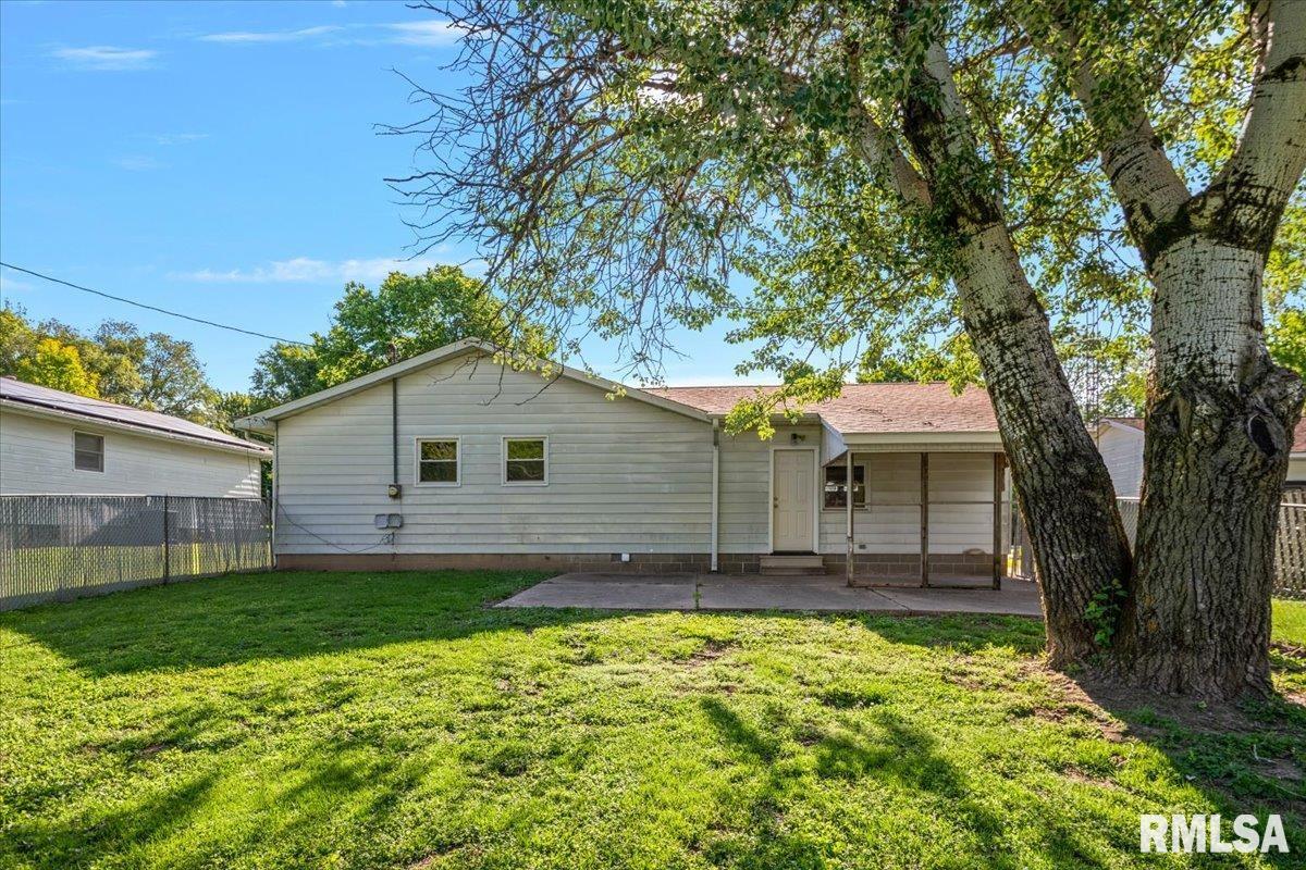 321 Park Street Rochester, IL 62563 - Photo 28 of 35