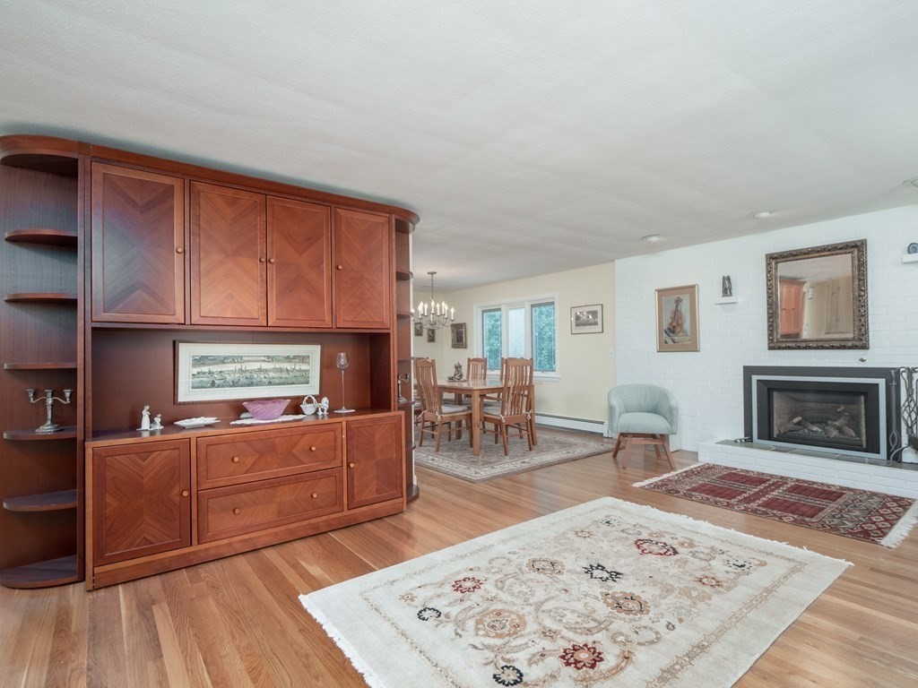 119 Wayne Road Newton, MA 02459 - Photo 4 of 41