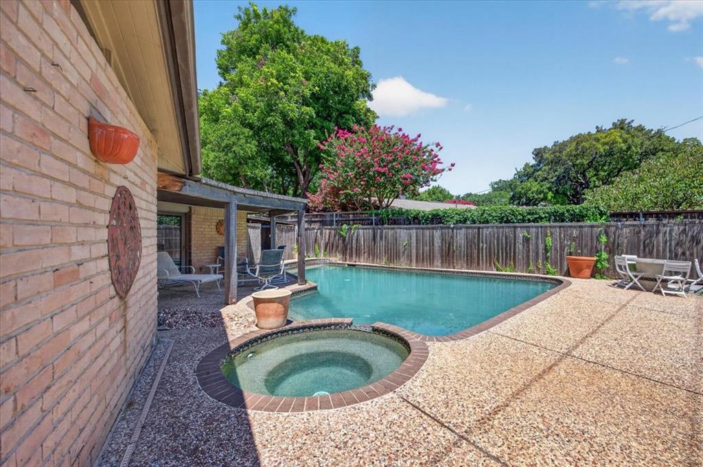 4204 Ledgeview Road Fort Worth, TX 76109 - Photo 34 of 37 Gallery Image 34