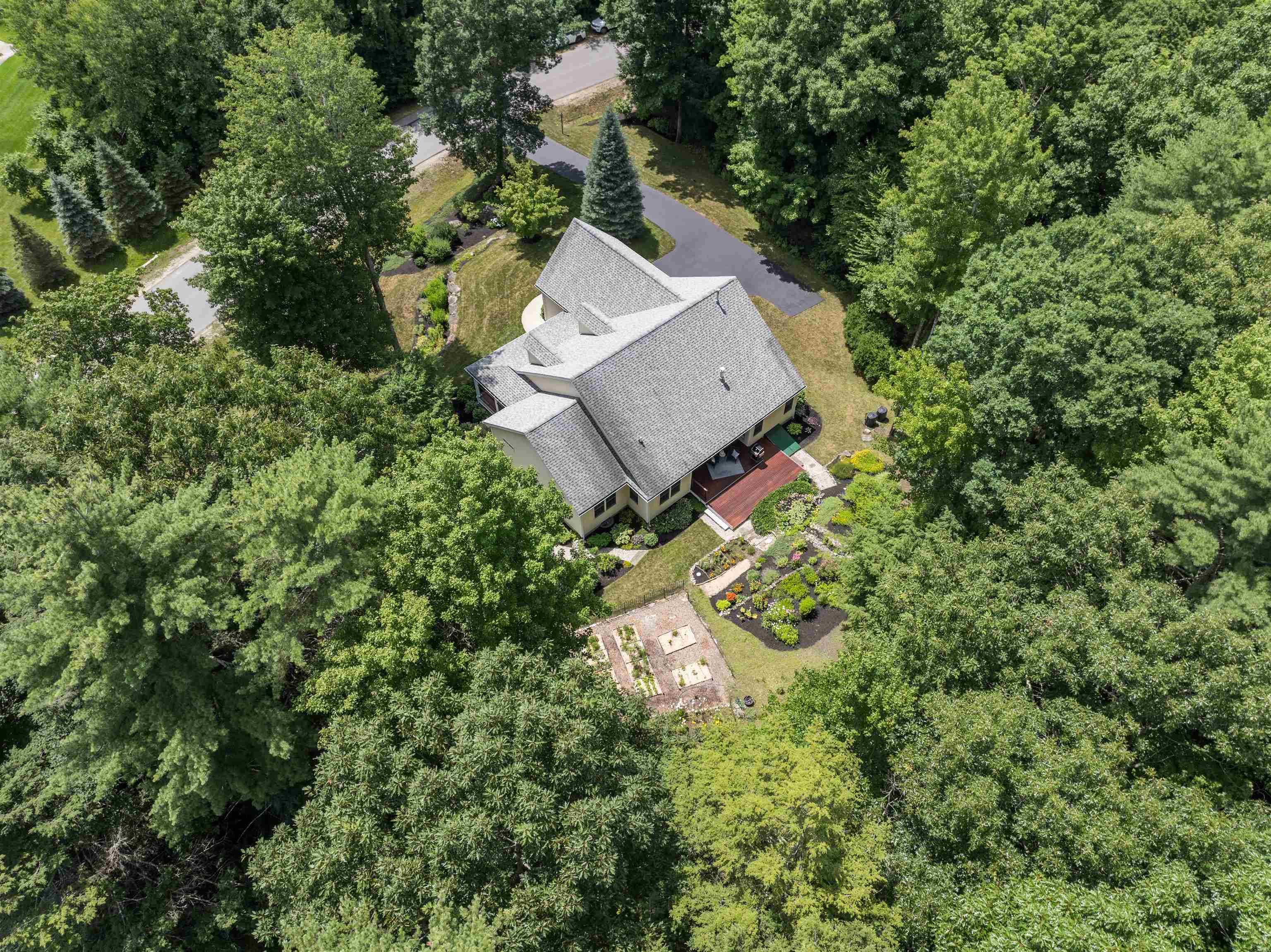 75 Olde Bridge Lane Epping, NH 03042 - Photo 2 of 36