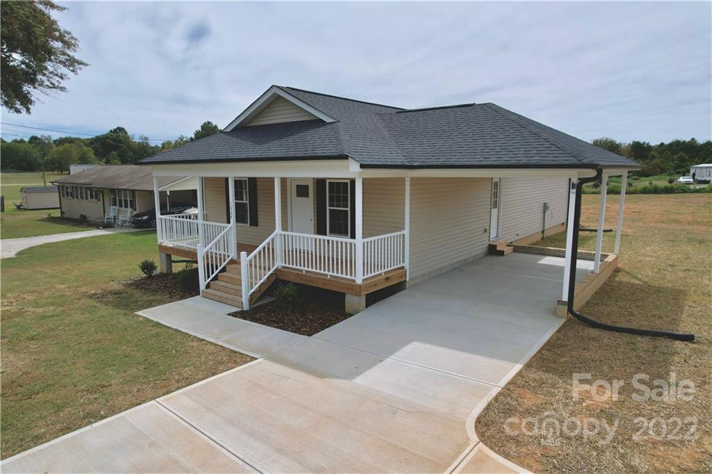 1324 Long Branch Road, Unit 2 Grover, NC 28073 - Photo 23 of 24 a view of a house with backyard and porch