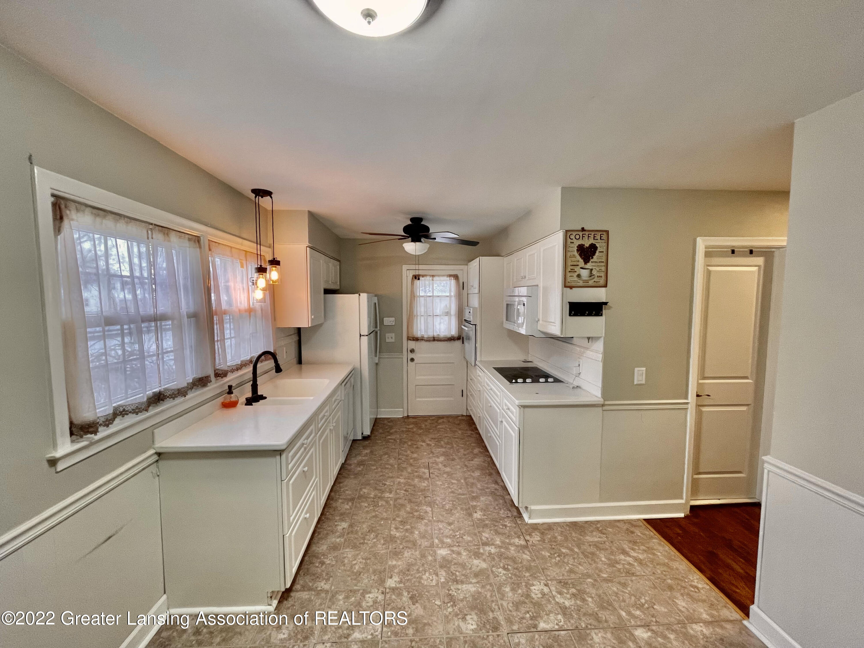 2314 Pleasant Grove Road Lansing, MI 48910 - Photo 4 of 22 unnamed-4