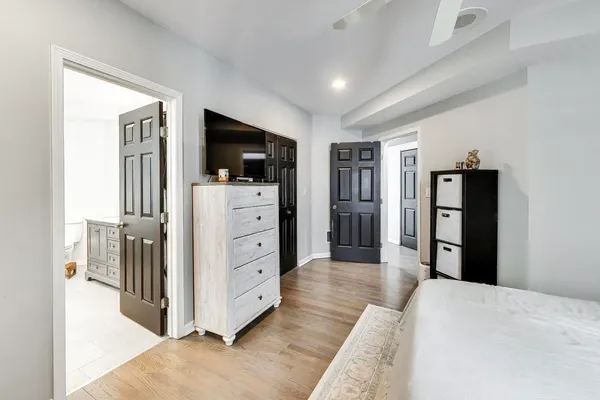 $585,000 | 308 West Evergreen Avenue, Unit 2, Chicago, IL 60610