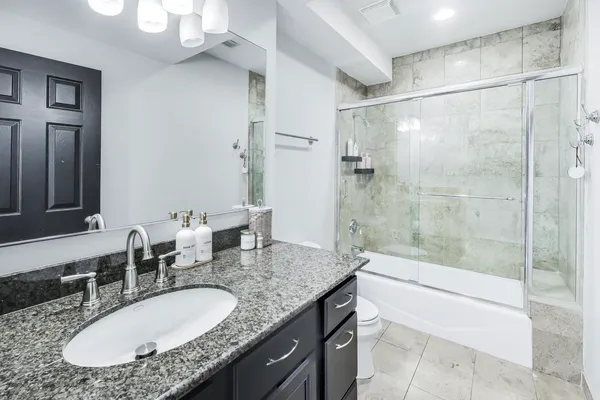 $585,000 | 308 West Evergreen Avenue, Unit 2, Chicago, IL 60610