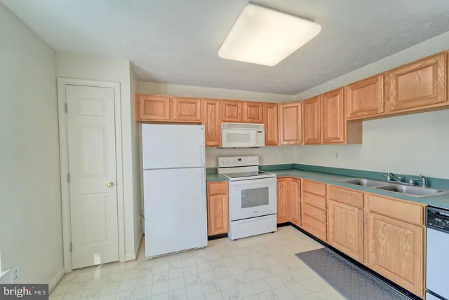 $1,875 | 7906-201 Valley Manor Road, Unit 201E, Owings Mills, MD 21117