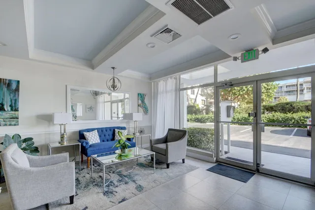 $3,750 | 3230 South Ocean Boulevard, Unit C100, Palm Beach, FL 33480