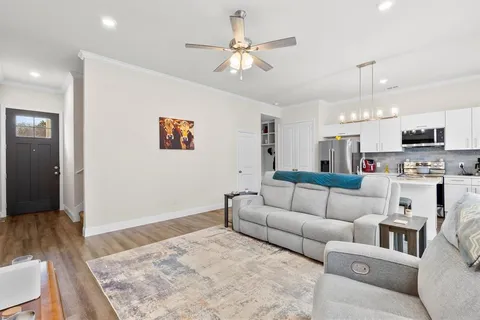 $369,900 | 6329 Mason Court, Dallas, TX 75227